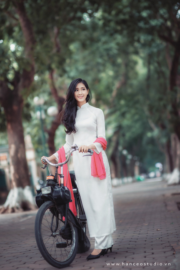 紧身裙女教师julia